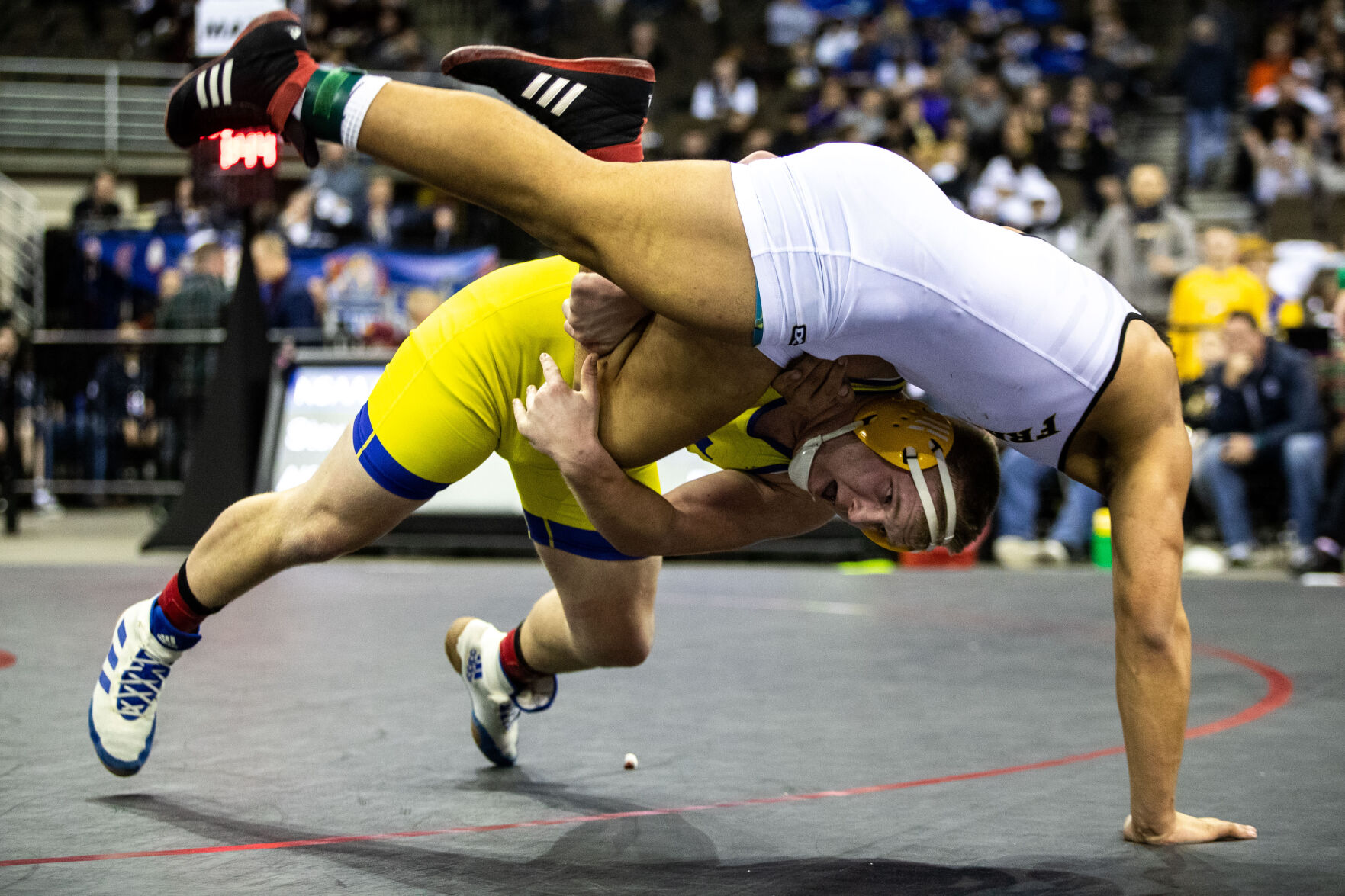 022022-owh-spo-statewrestling-LS09.jpg